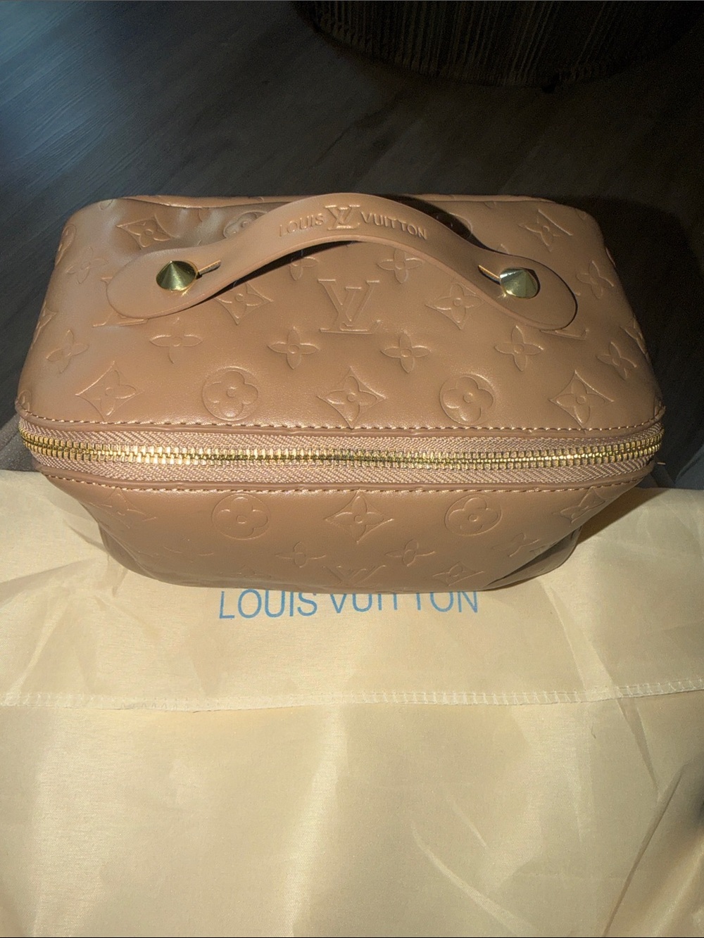 Louis Vuitton Travel Nude Monogram Vernis Cosmetic Toiletry Case Gold Studs